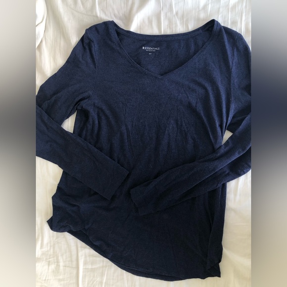 4/$30 Reitmans Long Sleeve Top - Picture 1 of 2